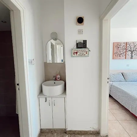 Apartment Lovely 1-Bedroom Conto In The Heart Of Finikoudes *