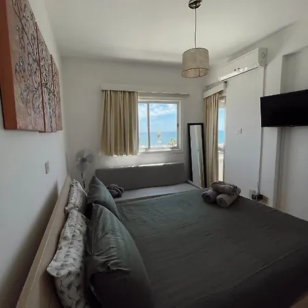 Lovely 1-Bedroom Conto In The Heart Of Finikoudes