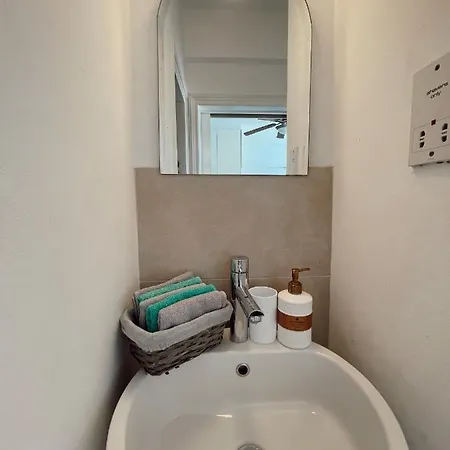 Lovely 1-Bedroom Conto In The Heart Of Finikoudes * Larnaca